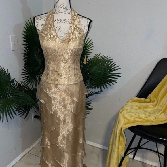 Gorgeous Ignite Evening Dress for any Occasion - Picture 1 of 4